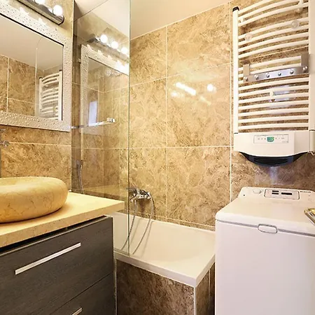 Washington Champs Elysees Apartment